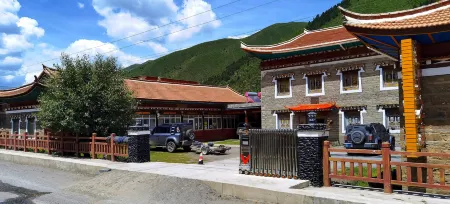 Gongga Mountain Photography Home Отели рядом с достопримечательностью «Quanhua Shoal»