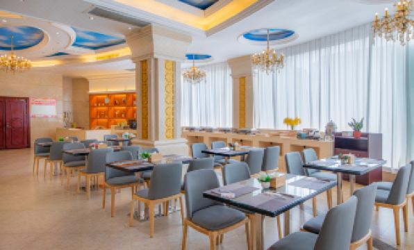 Vienna Hotel (Guangzhou Baiyun International Airport T2 Terminal) - Housity