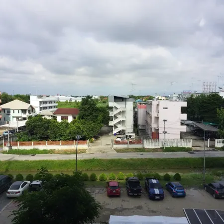 Songphanburi Hotel