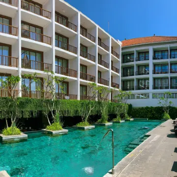 Grand Zuri Kuta Bali Hotels near Carrefour Sunset Road