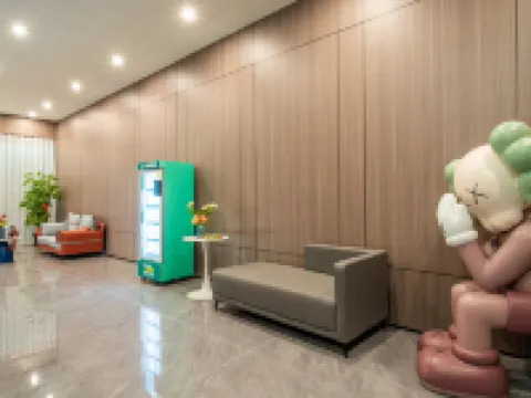 Kaman Hotel (Huazhou Bei'an Bus Station Zhouxuan Branch) Hotels in Huazhou