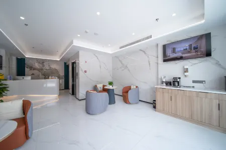 NiceHotel Smart Light Luxury Hotel (Minhang China Normal University) Отели рядом с достопримечательностью «Auxiliary Wharf of Shuitou International Rock City»