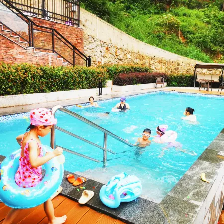 Yichun Huge Hot Spring Holiday Villa