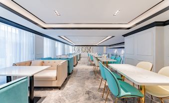 Xana Hotelle Hotel (Wulanchabu Zhi Ye Railway Station)