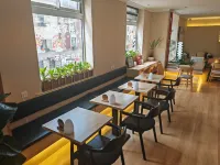 邂逅·暖裡輕智能飯店（青島棧橋天主教堂店）