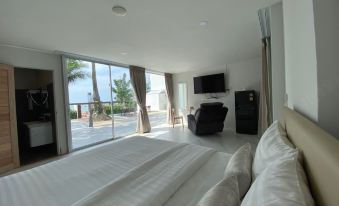 Beachfront (Ban Amper) 6BR Pool Villa - VVP36