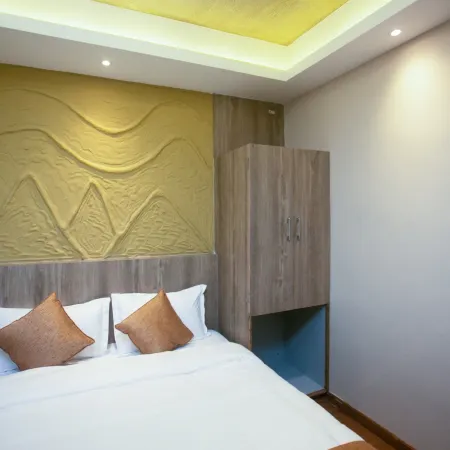 Divya Boutique Hotel Отели рядом с достопримечательностью «Казино Рояль»