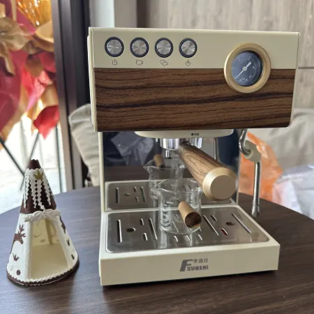 Sitting in the Forest Luxury Homestay Отели в г. Гэньхэ