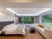 Li Semi-Private Hot Spring Homestay (Bipenggou Li Xiaolu) Hotels in Li County
