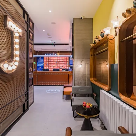 James Joyce Coffetel Hotel (Beijing HuaxiLIVE Wukesong Subway Station) Отели рядом с достопримечательностью «Станция метро Wukesong»