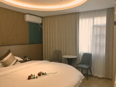 Bazhong Mingdao Business Hotel (Bazhong East High-Speed Railway Station) Hotels near Xingwenzhen Science & Technology Hall