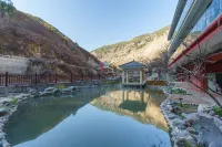 Wan Hui Inter-Provincial Hot Spring Hotel (Mangchang Branch) - Pools