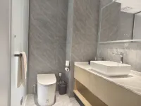 YIXING EASTLUUS HOTEL