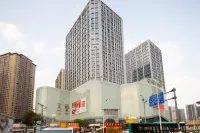 昆明騰雲ホテル（新迎新城石閘地下鉄駅） Kunming University of Science and Technology Xinying Campus Gymnasium周辺のホテル