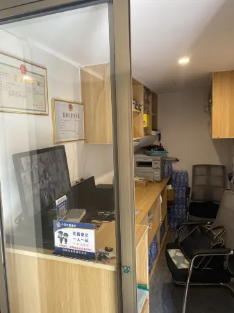 Xiangmo Cloud Homestay (Tianshui Railway Station Second People's Hospital)