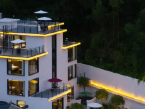 Fenghuang Biancity Mountain Resort Homestay (Fenghuang Ancient Town Nanhua Mountain Forest Park)