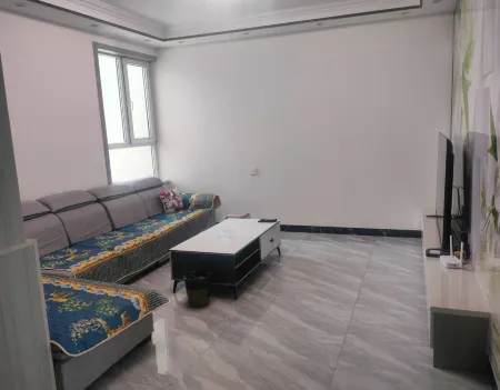Delingha Jingxin Zhi Su Homestay Отели рядом с достопримечательностью «Qinghai Chaidamu Vocational and Technical College»