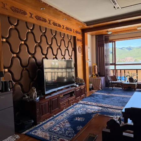 Luqu Tibetan Style Vacation Apartment