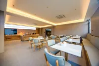 川泊酒店（肇慶七星巖東門廣場店）