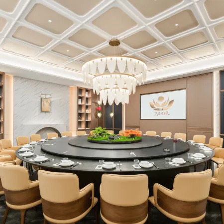 Oriental Pearl Hotel (Jianli Xinda Jiangcheng Yihao Branch)