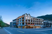 Nanhu Peninsula Hotel (Songpan Station)