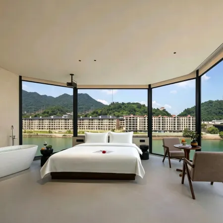 Dongjiang Lake Yashiju Homestay
