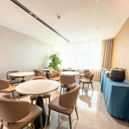 Baili Hotel (Jiangmen East Railway Station Lile)