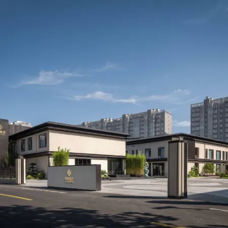 Y Hotel (Beijing West Railway Station, LIZE Business District, QILIZHUANG Subway Station Area)