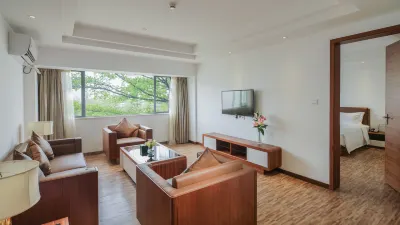 MS  LOTUS  HOTEL（Shenzhen International Convention and Exhibition Center Store） Hotels near Jianghao Commercial Pedestrian Street (Qiaorong Road)