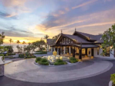 Diamond Cliff Resort & Spa Hotel di Phuket