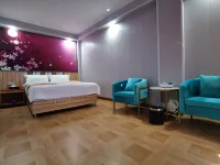 Monochrome Hotel (Tai Po West Ring Road Branch) Hotels in Dabu