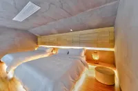 Jiande Suites