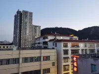 興義後花園酒店（桔山廣場豐源市場店） - 2星級