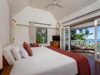 Centara Villas Samui Hotels near Buffalo Fighting