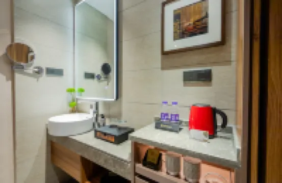 ホームイン プラスホテル(杭州西湖湖畔歩行街)