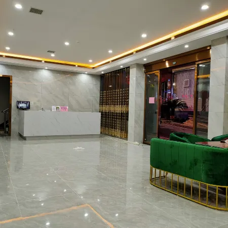 Cenxi Xingang Hotel