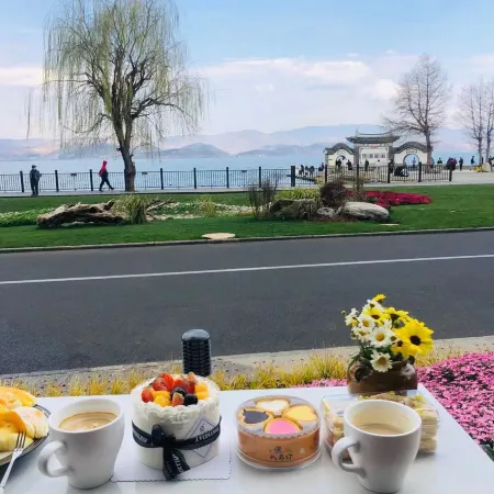 Tianshe Erhai Hotel