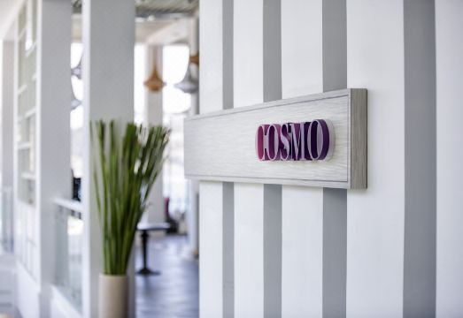 2. 더 나이 한 S..