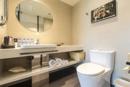 AHS-Park Hotel(Xi’an Qujiang Wild Goose Pagoda) Отели рядом с достопримечательностью «Xi'an Institute Service & Software Science Technology»