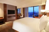 DoubleTree by Hilton Ningbo Chunxiao Hotels near CPC Ningbo Beilun District Committee Party School