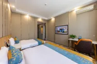 Dunhuang Xingzi Hotel (Shazhou Night Market)