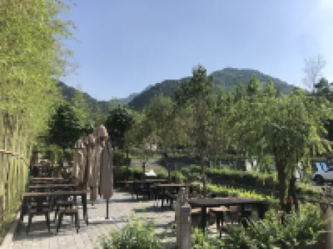 西安諾言雲澗民宿 雙龍戲珠紋太平缸附近的飯店