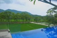 Hakka Hostel - สระว่ายน้ำแบบอินฟินิตี้