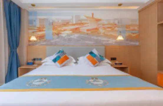 New Beacon International Hotel (Luotian Tashanhu Park) - parking
