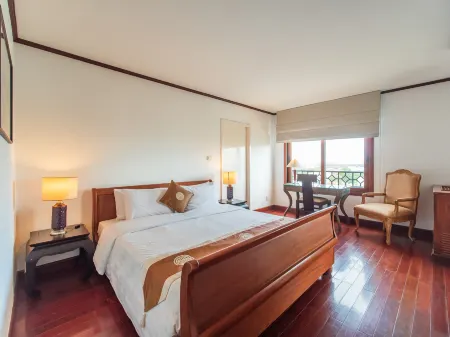 Saigon Domaine Luxury Residences