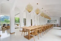 Lost In Nature Hotel Hotels in Daxin