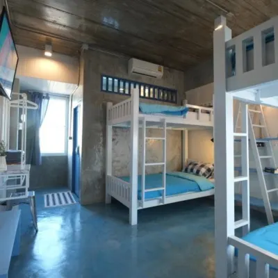 Chanchalay Hip Hostel Отели рядом с достопримечательностью «Мемориал памяти жертв цунами»
