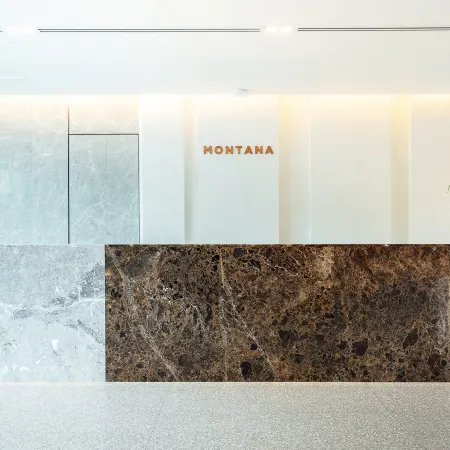 Montana Hotel & Residence Отели рядом с достопримечательностью «Пирс Klong Tan»