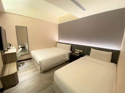 Chair Man Hotel