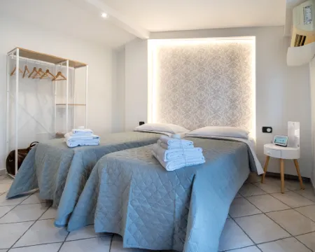 ヴィラ ロクラ ゲスト ハウス ポンペイ ポンペイのホテル